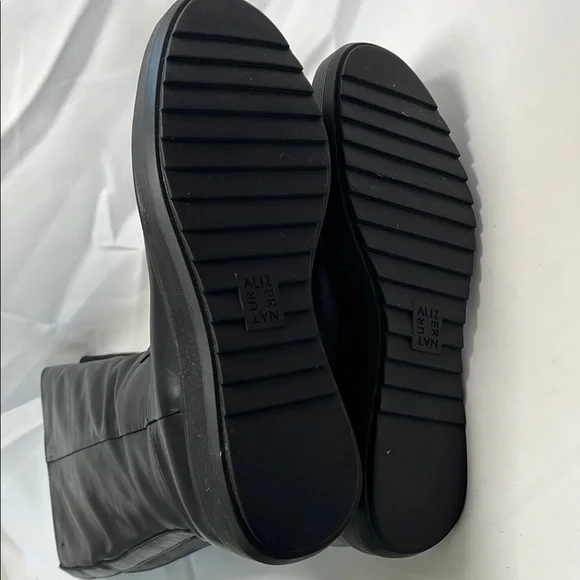 Naturalizer Black Women's Winter Boots - Picture 9 of 12